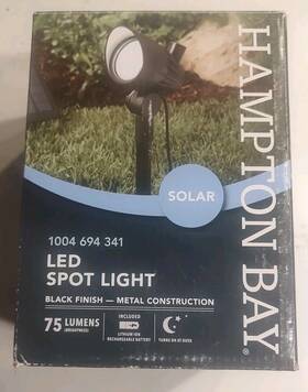 1004 Hampton Bay 842674049493 Solar Led Spot Light Black Finish 694 341 New In Box