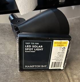 1005 Hampton Bay 842674050147 50 Lumens Led Solar Landscape Light