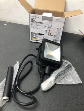 G09457 Hampton Bay Plug-in Black Integrated Led Outdoor Landscape Flood Light