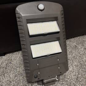 Hyper Tough 842353127474 1000 Lumen Led Solar Street Light With Standby Lighting Mode