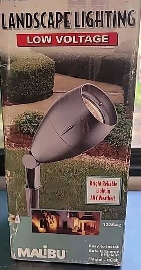 133542 Malibu Cl508l Low Voltage Spot Light Cast Metal Black 12 V 35 W Open Box