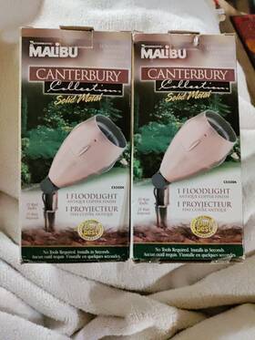 Cs508k Malibu New In Box Lot Of 2 Canterbury Collection Solid Metal Floodlights