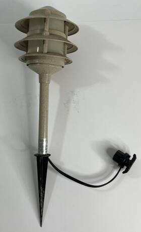 Lv011 Malibu Landscape Light Premium Cast Metal 3 Tier 11 Watt Sand