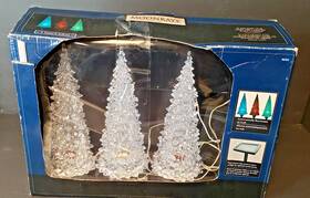 96953 Moonrays Christmas Trees Solar Holiday Path Light Led Garden Lamps
