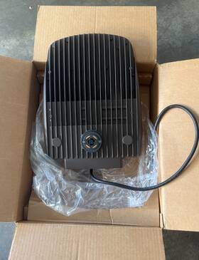 Fld-rs2-060w-xy-40k-t4 Simplyleds Fld-rs2 60w Led Street Light 4000k 120-277v Etl Dusk-to-dawn