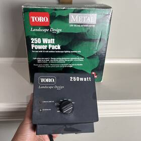 Toro 021038526508 250 Watt Power Pack Landscape Walk Light Model 52650 Dusk Dawn Timer Used