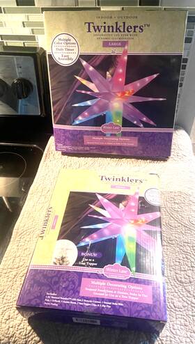 Winter Lane 768824453678 2 New Twinklers Led Star With Remotes Multifunction Large And Small -