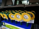 6 X Garden Collection Sunflower Shaped Solar Pathway Stake Light 14.25-IN.. Fixed Price $15.99.
