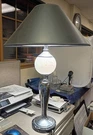 Table Lampe Quoizel Modern Style 32" High Shade 20" Marble Base Deco Glass. Fixed Price $135.99.